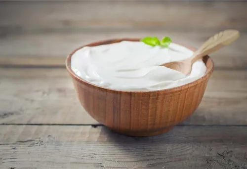 Plain-Yogurt-on-baby-rash-479779
