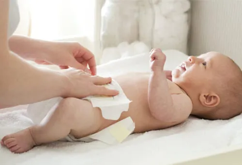 Regularly-changing-the-diapers-of-your-baby-479779