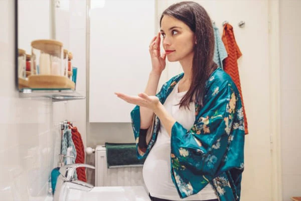 avoid-beauty-items-while-pregnant_48135